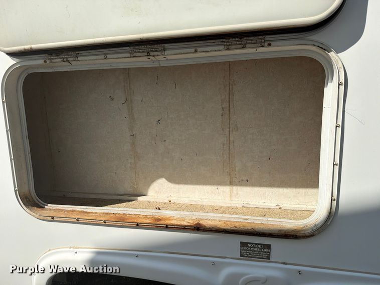 image for item FN2503 2002 Excel camper