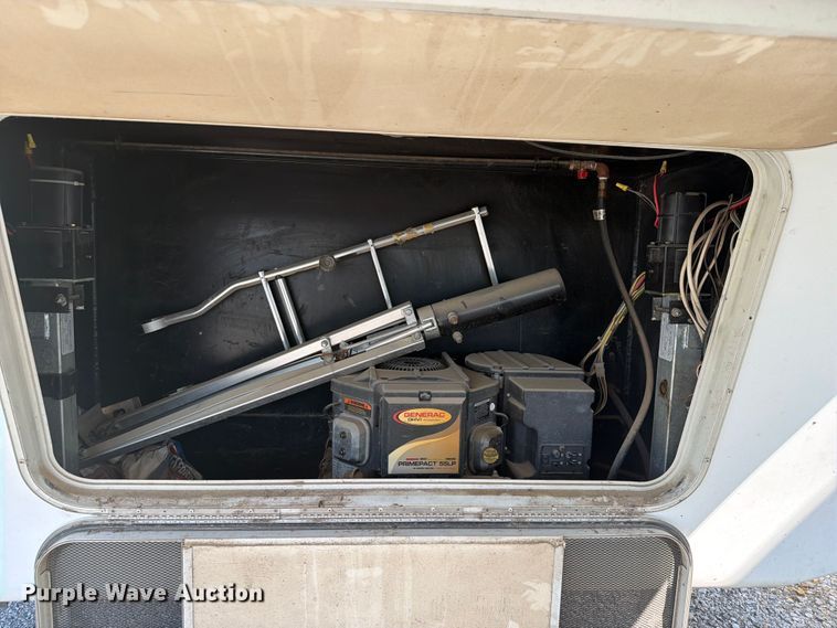 image for item FN2503 2002 Excel camper
