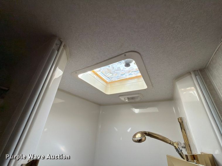 image for item FN2503 2002 Excel camper