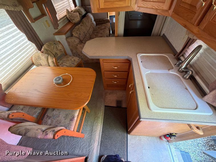 image for item FN2503 2002 Excel camper
