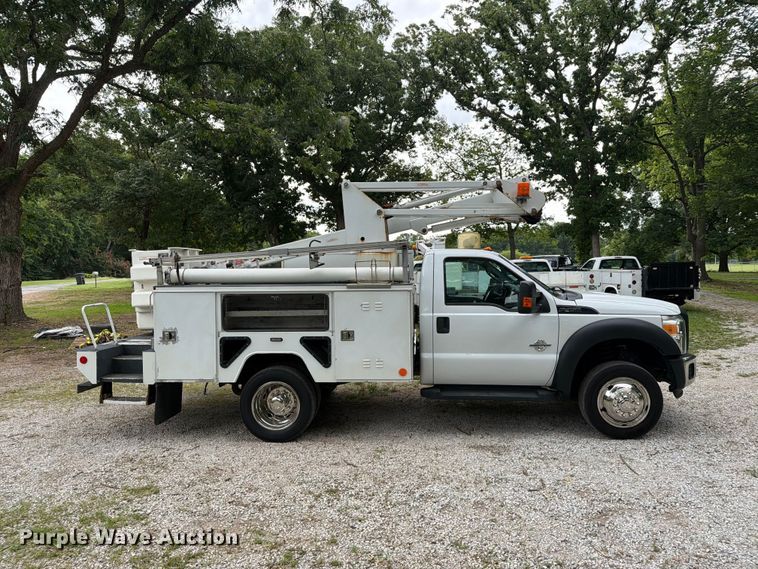 image for item FN2509 2016 Ford F450 Super Duty bucket truck