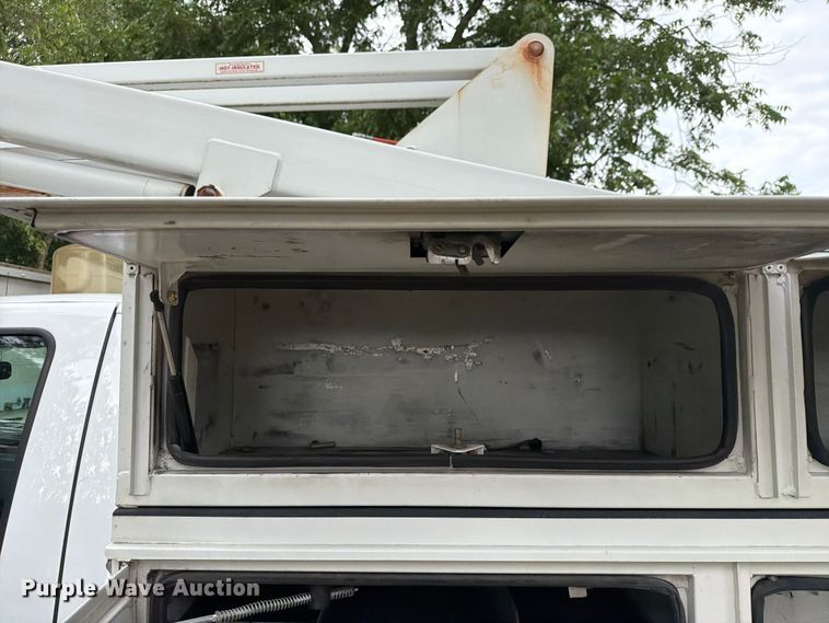 image for item FN2509 2016 Ford F450 Super Duty bucket truck