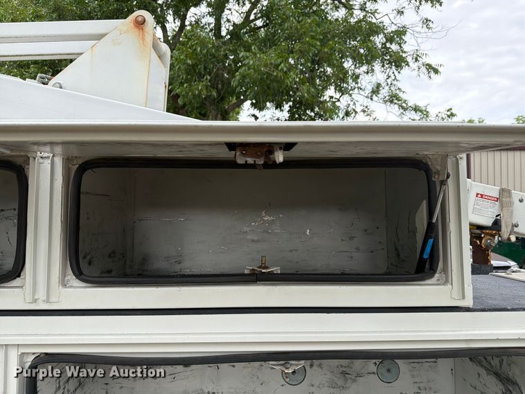 image for item FN2509 2016 Ford F450 Super Duty bucket truck