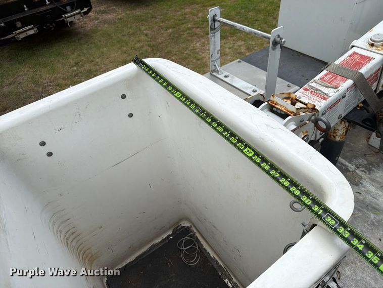 image for item FN2509 2016 Ford F450 Super Duty bucket truck