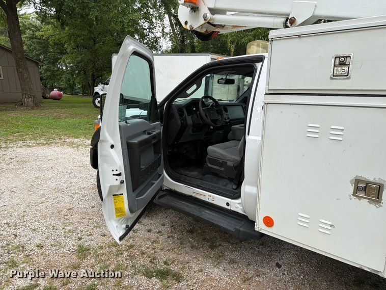 image for item FN2509 2016 Ford F450 Super Duty bucket truck