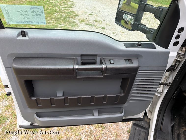 image for item FN2509 2016 Ford F450 Super Duty bucket truck