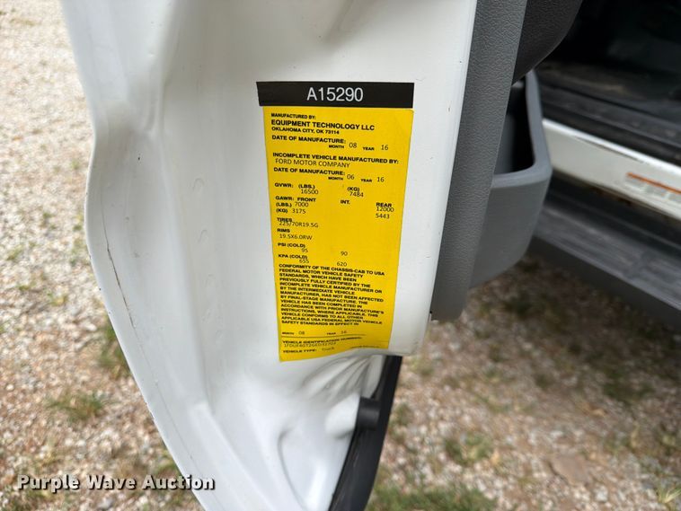 image for item FN2509 2016 Ford F450 Super Duty bucket truck