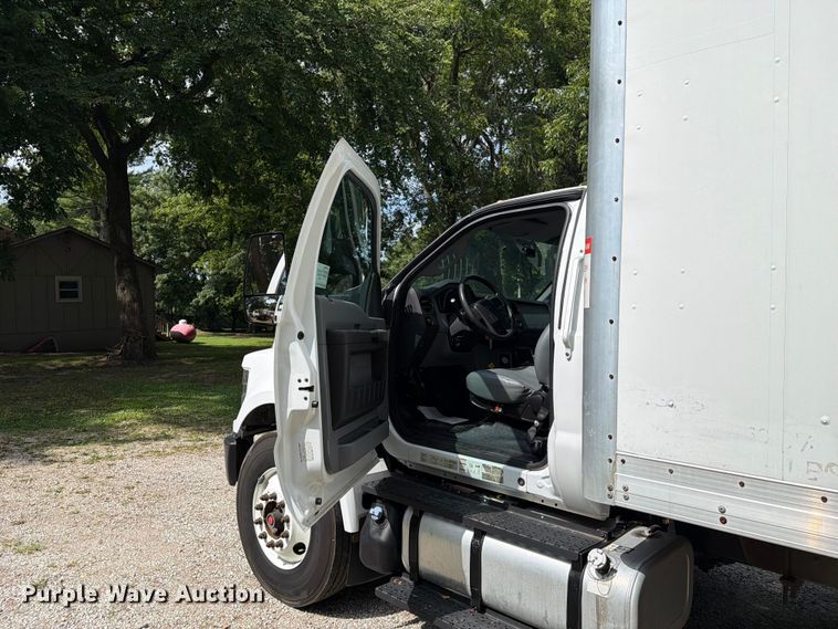 image for item FN2510 2018 Ford F650 Super Duty box truck