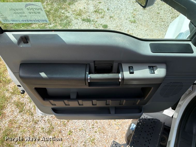 image for item FN2510 2018 Ford F650 Super Duty box truck
