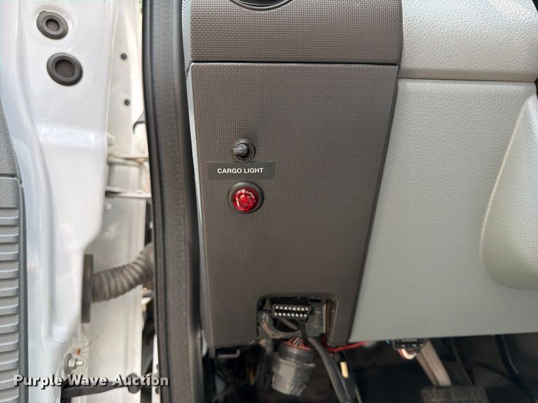 image for item FN2510 2018 Ford F650 Super Duty box truck