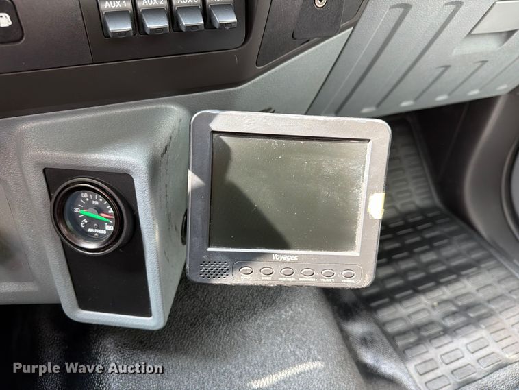 image for item FN2510 2018 Ford F650 Super Duty box truck