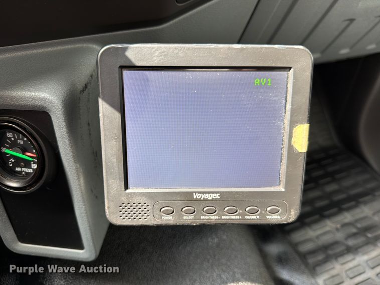 image for item FN2510 2018 Ford F650 Super Duty box truck
