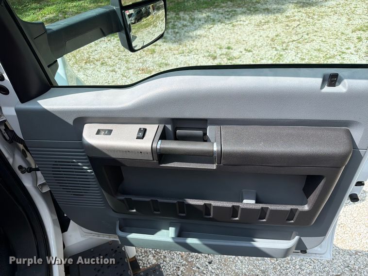 image for item FN2510 2018 Ford F650 Super Duty box truck