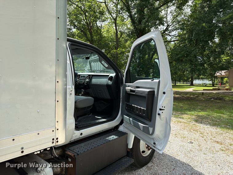 image for item FN2510 2018 Ford F650 Super Duty box truck