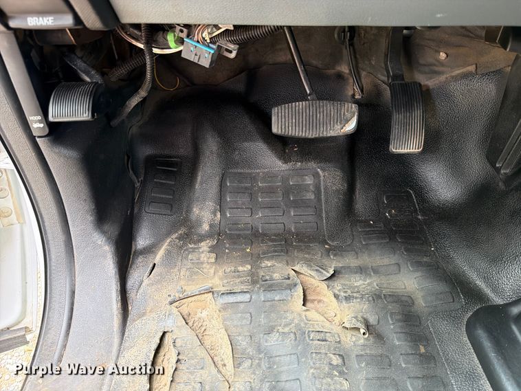 image for item FN2511 2015 Ford F550 Super Duty Crew Cab utility / service truck