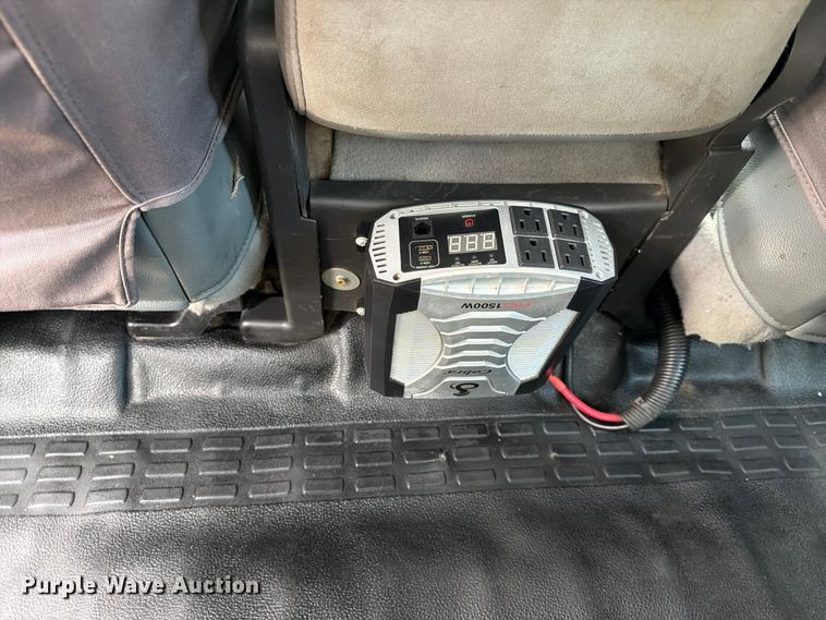 image for item FN2511 2015 Ford F550 Super Duty Crew Cab utility / service truck