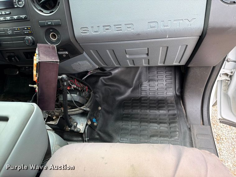 image for item FN2511 2015 Ford F550 Super Duty Crew Cab utility / service truck