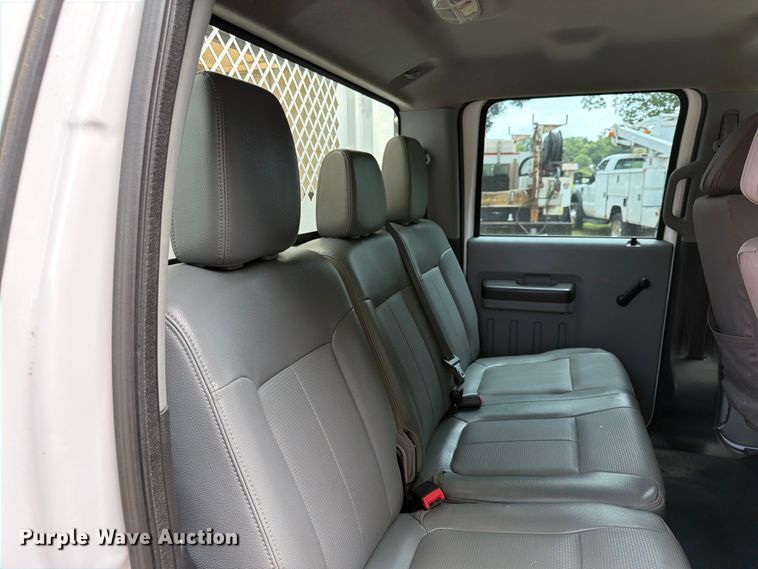 image for item FN2511 2015 Ford F550 Super Duty Crew Cab utility / service truck