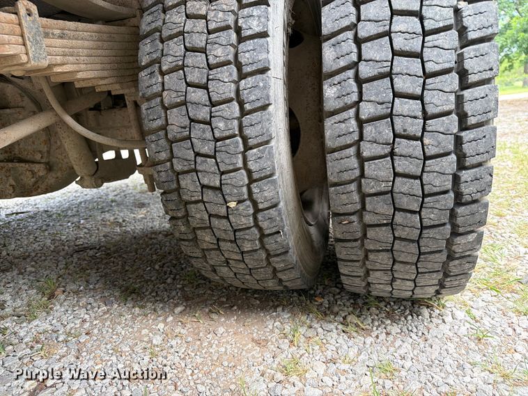 image for item FN2511 2015 Ford F550 Super Duty Crew Cab utility / service truck