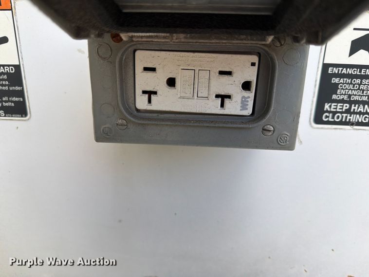 image for item FN2512 2014 Ford F550 Super Duty bucket truck