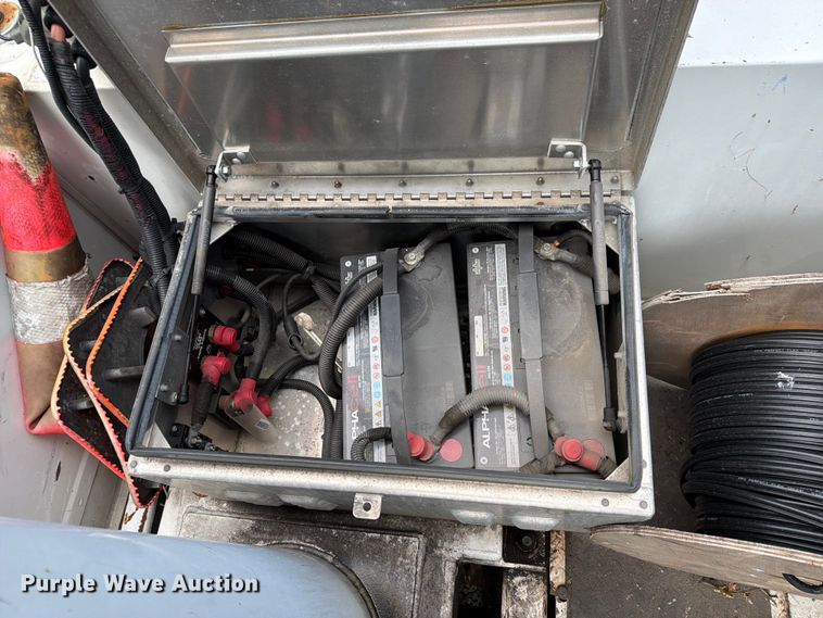 image for item FN2512 2014 Ford F550 Super Duty bucket truck