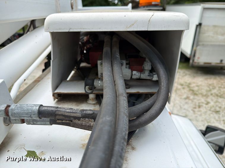image for item FN2512 2014 Ford F550 Super Duty bucket truck