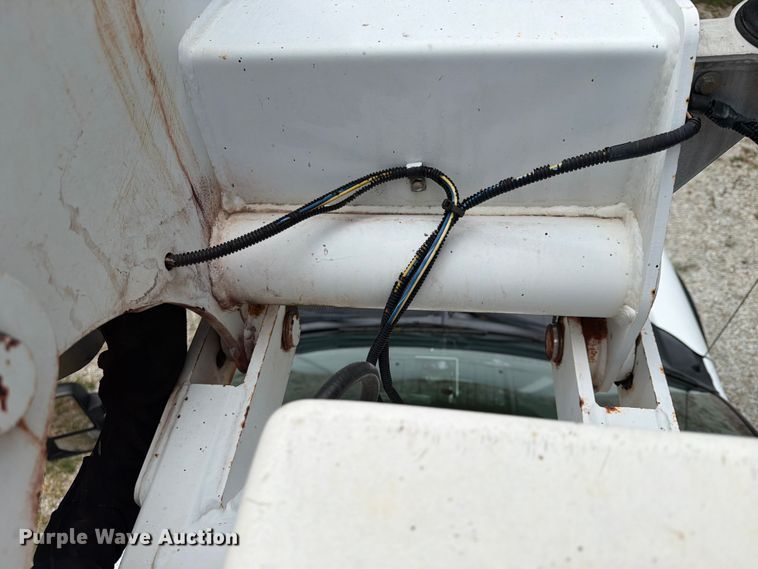 image for item FN2512 2014 Ford F550 Super Duty bucket truck