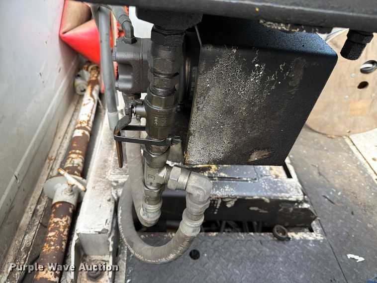 image for item FN2512 2014 Ford F550 Super Duty bucket truck