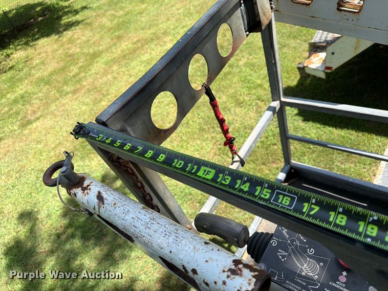 image for item FN2512 2014 Ford F550 Super Duty bucket truck