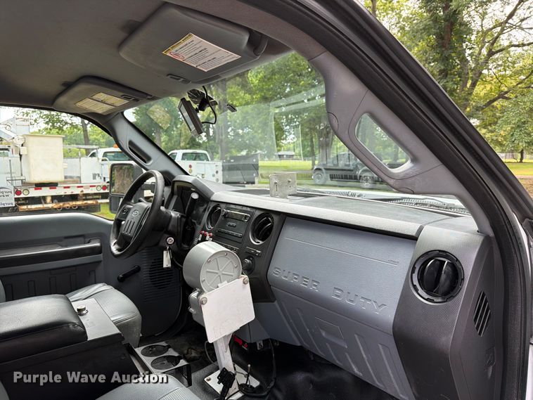 image for item FN2512 2014 Ford F550 Super Duty bucket truck