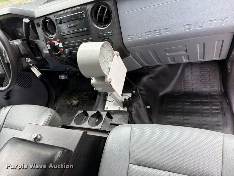 image for item FN2512 2014 Ford F550 Super Duty bucket truck