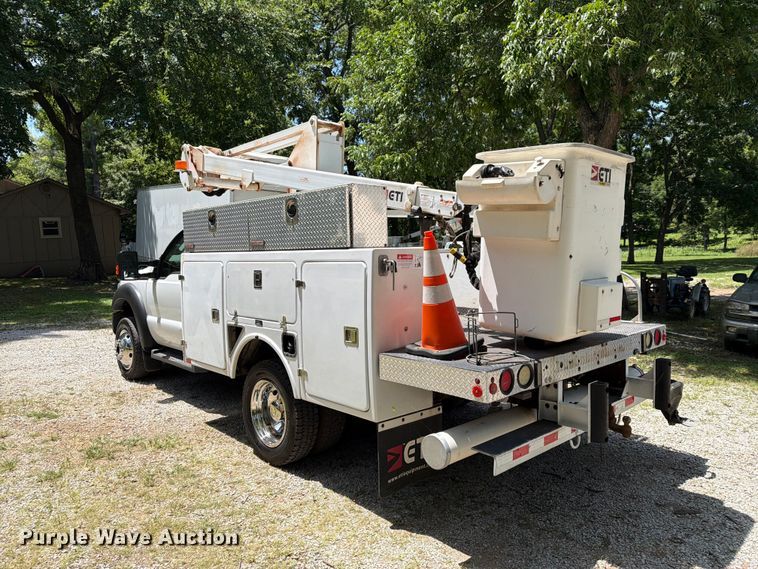 image for item FN2513 2015 Ford F450 Super Duty bucket truck