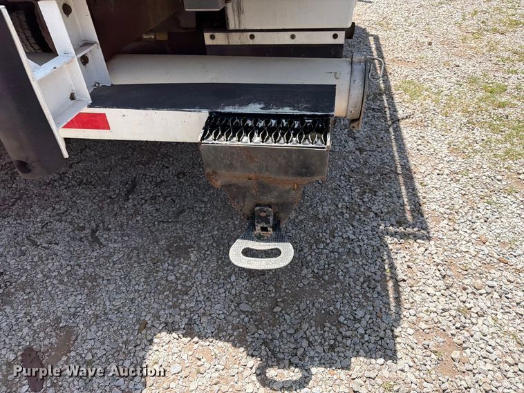 image for item FN2513 2015 Ford F450 Super Duty bucket truck