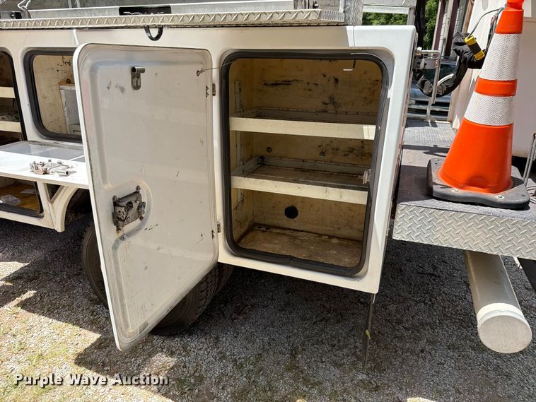 image for item FN2513 2015 Ford F450 Super Duty bucket truck