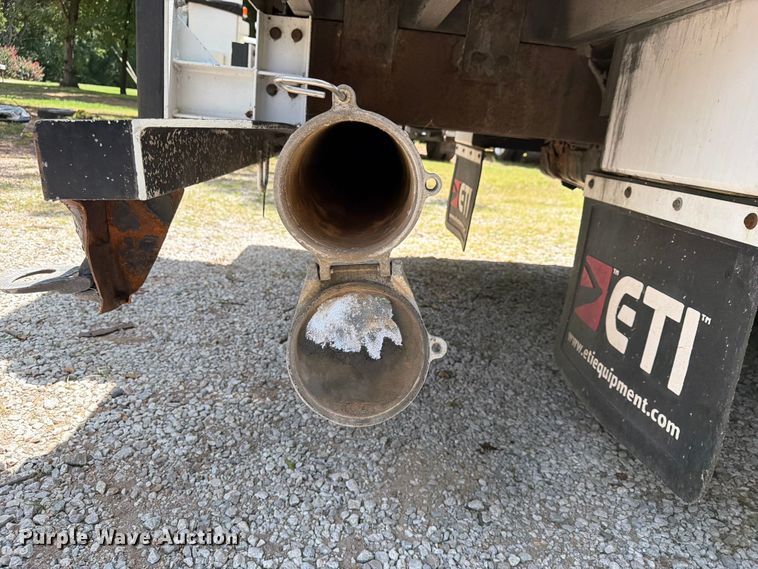 image for item FN2513 2015 Ford F450 Super Duty bucket truck