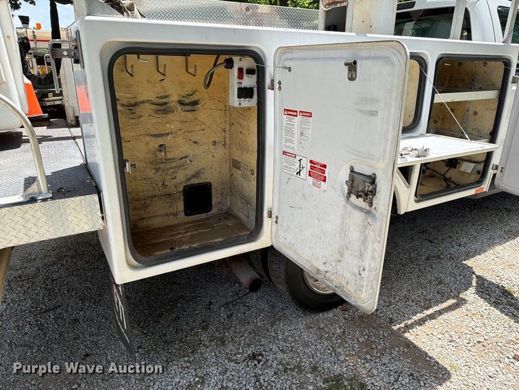 image for item FN2513 2015 Ford F450 Super Duty bucket truck