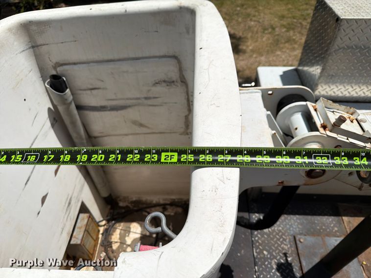 image for item FN2513 2015 Ford F450 Super Duty bucket truck