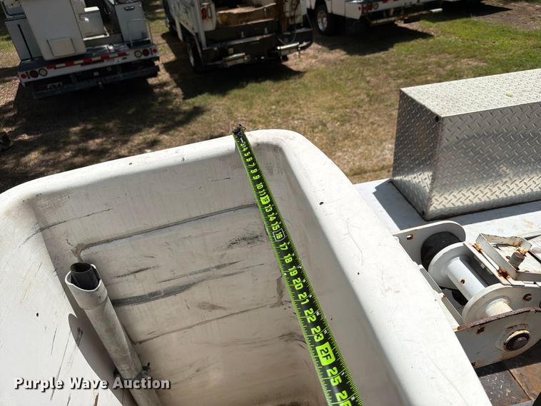 image for item FN2513 2015 Ford F450 Super Duty bucket truck
