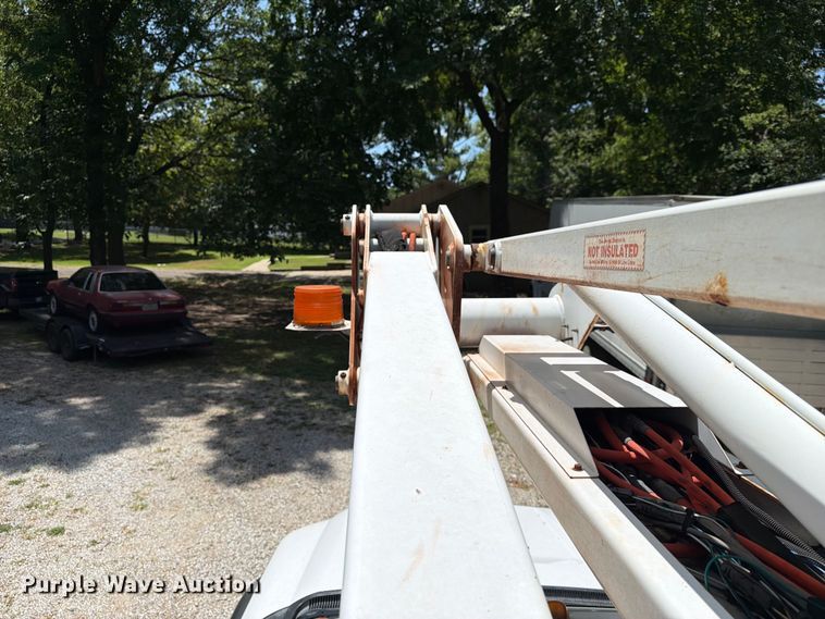 image for item FN2513 2015 Ford F450 Super Duty bucket truck