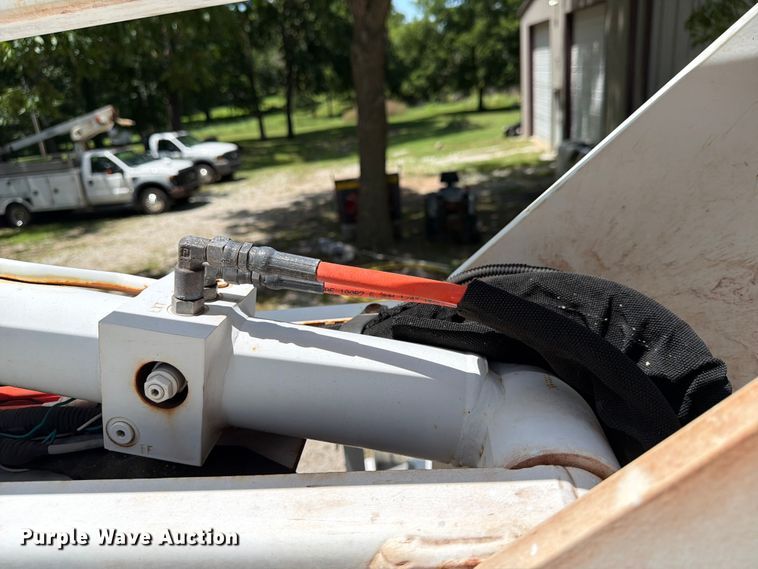 image for item FN2513 2015 Ford F450 Super Duty bucket truck