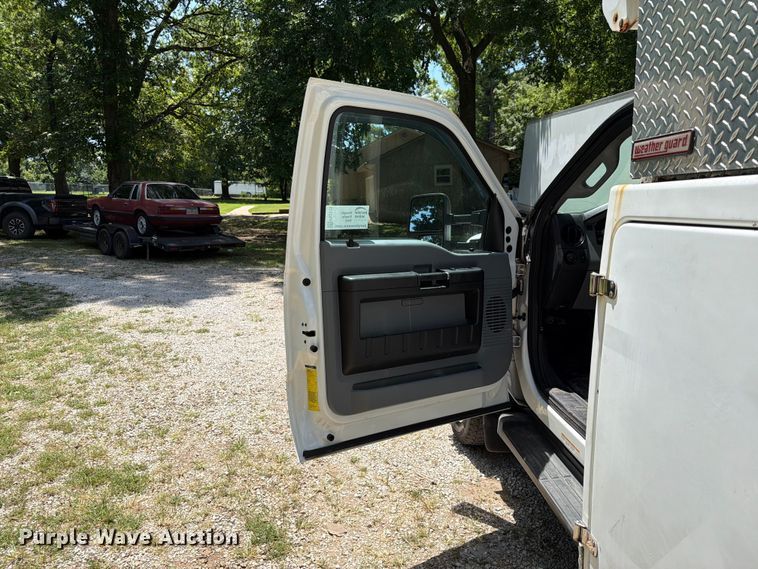 image for item FN2513 2015 Ford F450 Super Duty bucket truck