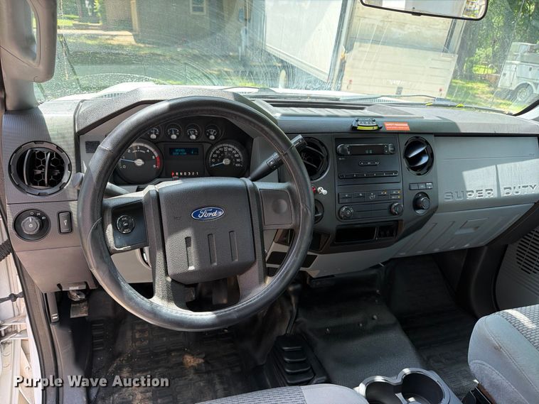 image for item FN2513 2015 Ford F450 Super Duty bucket truck