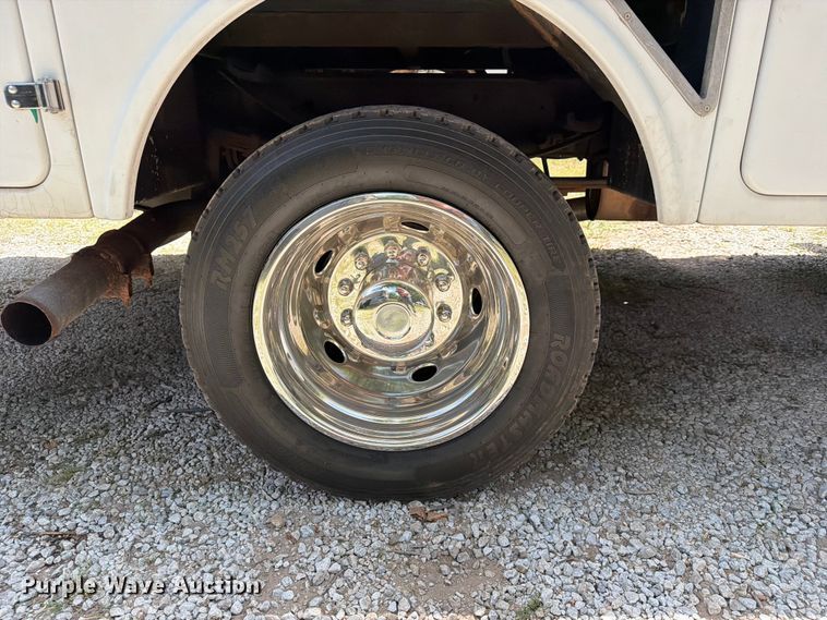 image for item FN2513 2015 Ford F450 Super Duty bucket truck