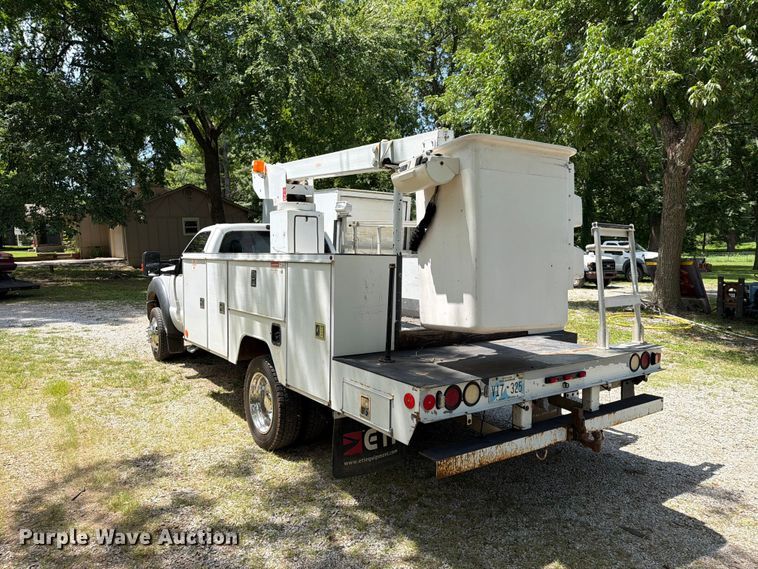 image for item FN2514 2015 Ford F450 Super Duty bucket truck