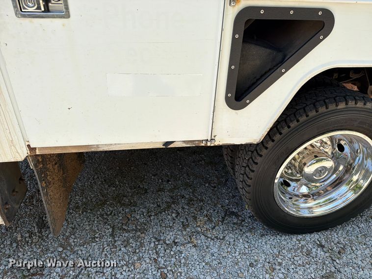 image for item FN2514 2015 Ford F450 Super Duty bucket truck