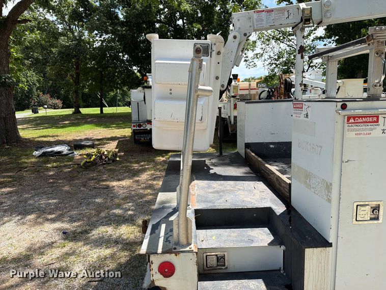 image for item FN2514 2015 Ford F450 Super Duty bucket truck