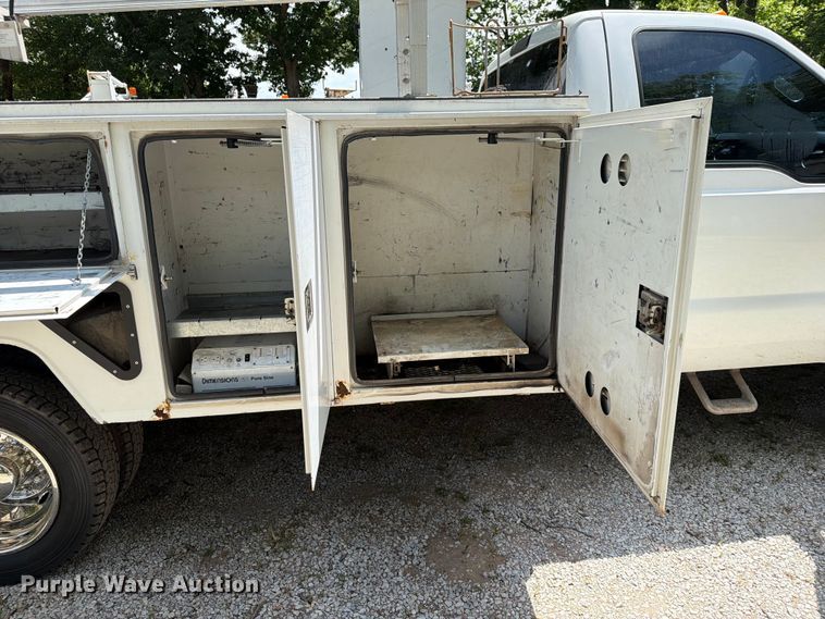 image for item FN2514 2015 Ford F450 Super Duty bucket truck