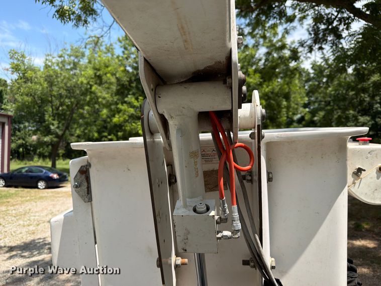 image for item FN2514 2015 Ford F450 Super Duty bucket truck