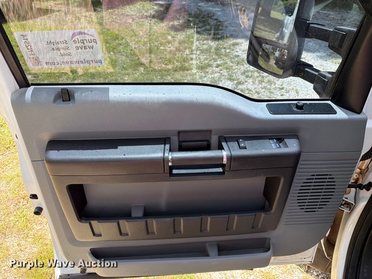 image for item FN2514 2015 Ford F450 Super Duty bucket truck
