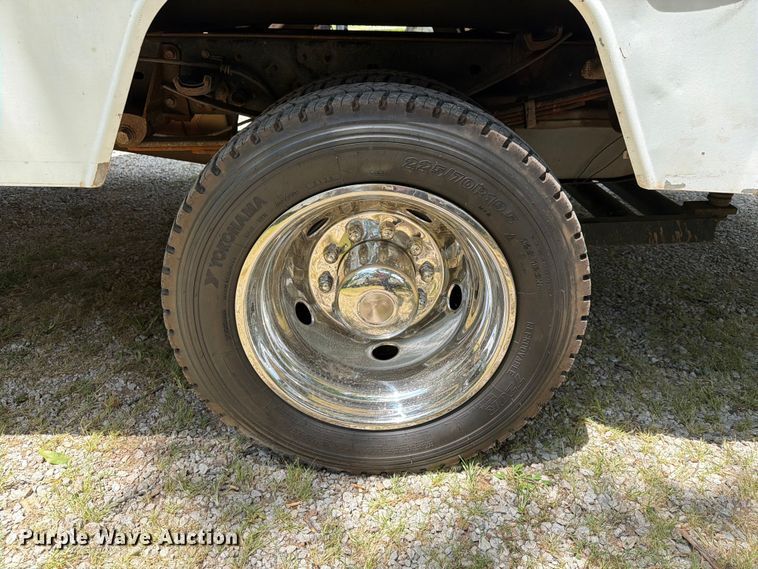 image for item FN2514 2015 Ford F450 Super Duty bucket truck